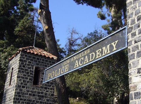 ロサンゼルス観光ブログ : ロサンゼルス市警察養成学校に行こう！！
