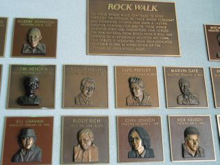 ROCK STAR Vol.3 ザ・手相　海外スター実物大手形＆サイン　占い ロサンゼルス観光ブログ : B'zの手形を見に行こう！ ～GUITAR CENTER～