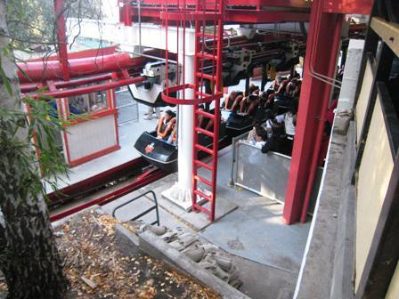 ロサンゼルス観光ブログ : 冬こそ熱い！絶叫系テーマパーク！SixFlags