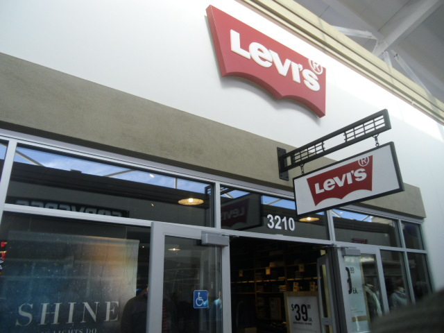 levis livermore outlets