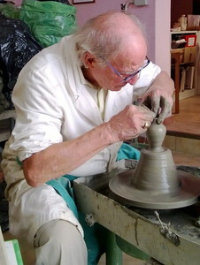 イタリア観光ブログ : フィレンツェの小さな陶器工房