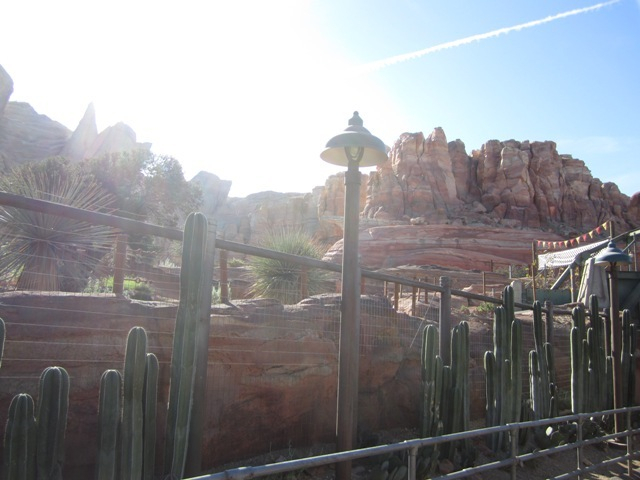 ロサンゼルス観光ブログ : アトラクション人気NO.1☆Radiator Springs