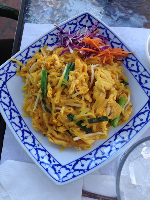 ロサンゼルス観光ブログ 近所のおいしいタイ料理屋さん