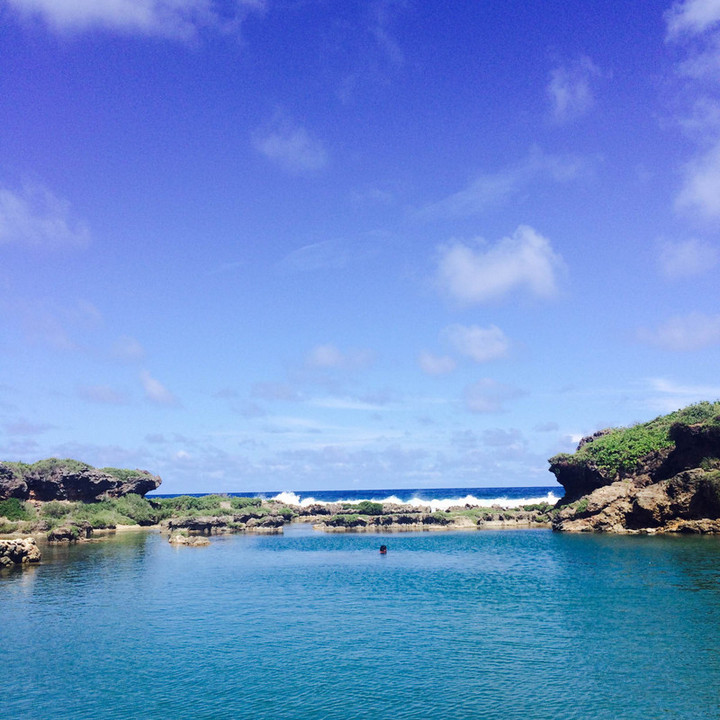 グアム観光ブログ 自然の力でできたイナラハン天然プール
