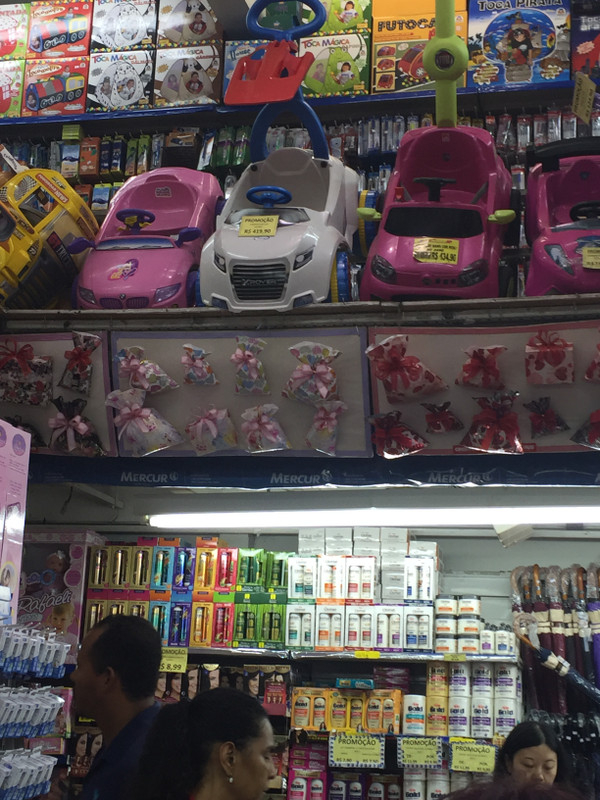 サンパウロ観光ブログ : ブラジル土産に困ったら☆ 25 de Março (通称
