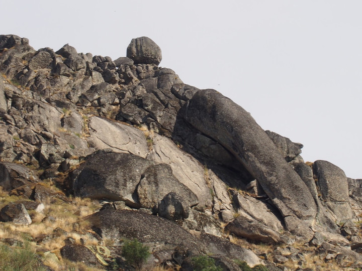 スペイン観光ブログ ポルトガルで一番美しい村 Monsanto