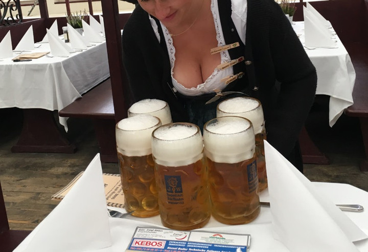 ドイツ観光ブログ 女子旅 本場のオクトーバーフェストin Muenchenに潜入