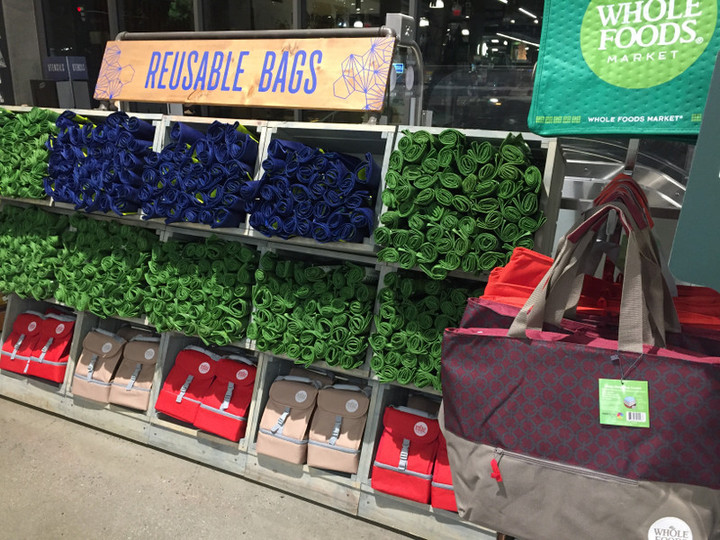 ロサンゼルス観光ブログ お土産を買うスポットのひとつに Whole Foods Market ロサンゼルス観光ブログ お土産を買うスポットのひとつに Whole Foods Market