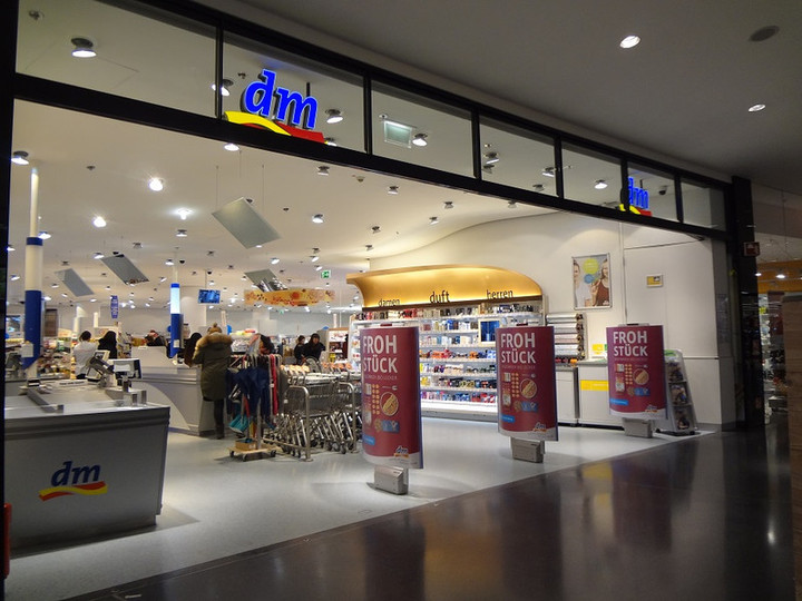 ドイツ　薬局のミニチュアモデル APOTHEKE ドイツリンデ社製 500x0.jpg