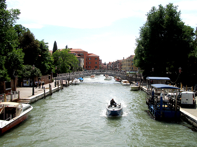 ロンドン観光ブログ 1 水路とカーニバルの街ベネチア イタリア