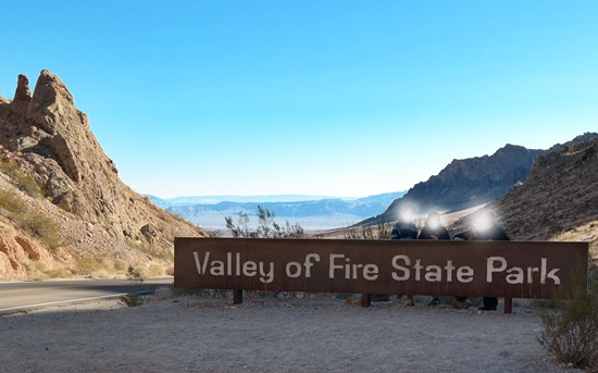 ラスベガス観光ブログ : ラスベガスからさくっと行ける絶景☆Valley of