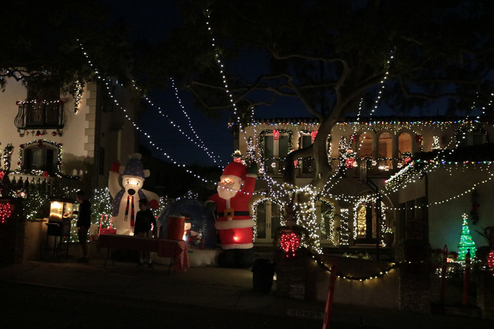 ロサンゼルス観光ブログ : クリスマス・イルミネーションスポット