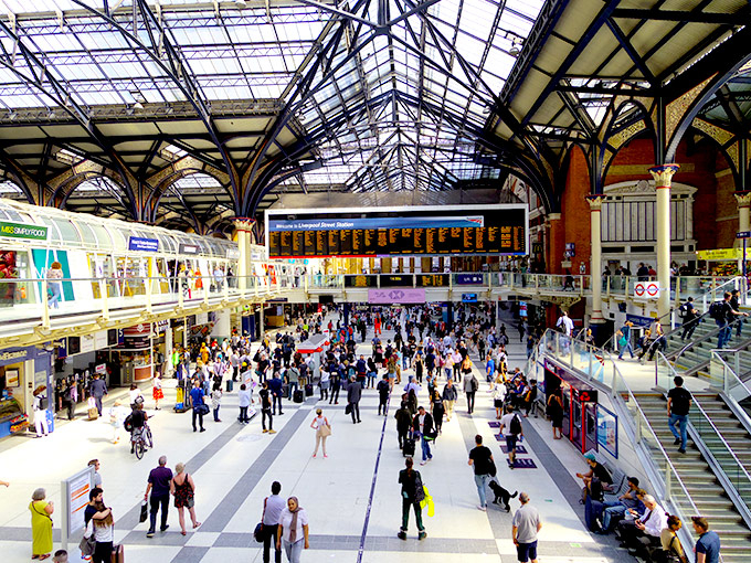 ロンドン観光ブログ リバプールストリート駅周辺散策 スピタルフィールズ マーケット