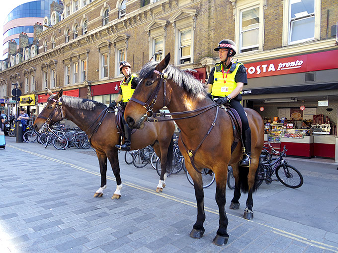 ロンドン観光ブログ リバプールストリート駅周辺散策 スピタルフィールズ マーケット