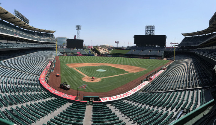 ロサンゼルス観光ブログ : エンゼルススタジアム見学ツアー