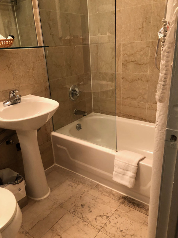 Park_west_bathtub