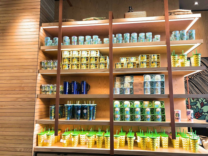 ハワイ観光ブログ : スタバ リザーブは喫茶店のよう♡