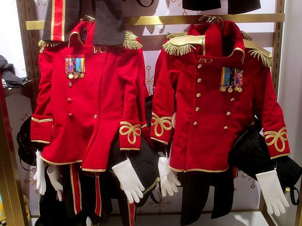 ニューヨーク観光ブログ : 「伝説のおもちゃ店」 FAOシュワルツ