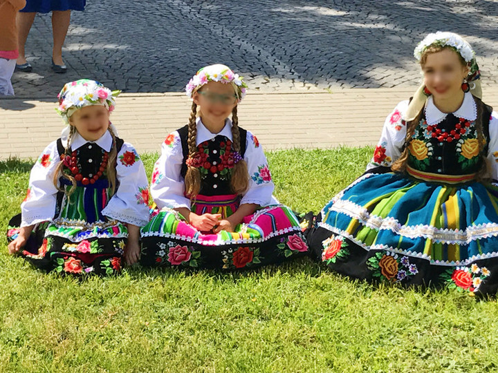 ポーランド観光ブログ : 切り絵と伝統の息づく町 ヴォヴィッチ