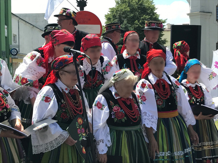 ポーランド観光ブログ : 切り絵と伝統の息づく町 ヴォヴィッチ