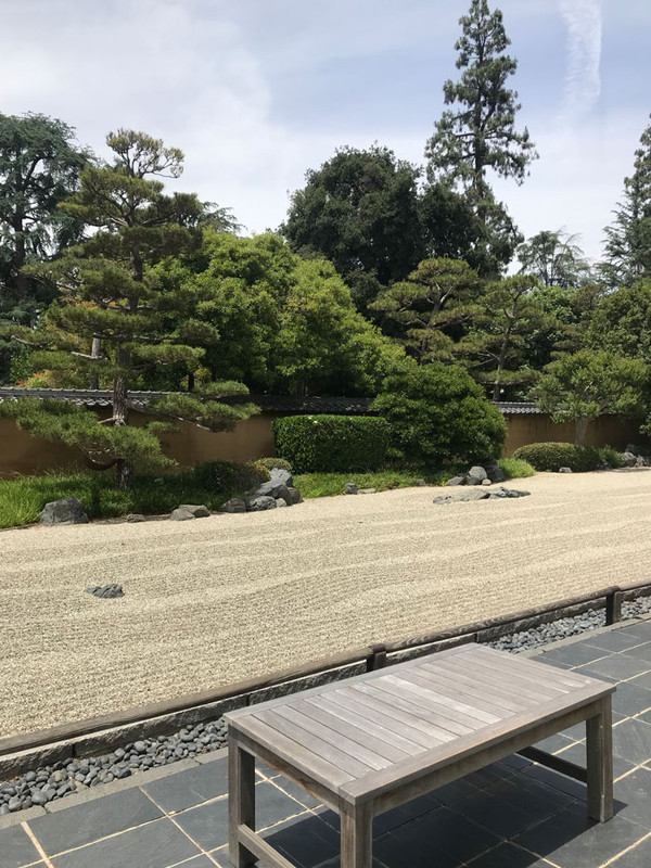 ロサンゼルス観光ブログ 色々なテーマの庭園を散歩できるhuntington Library