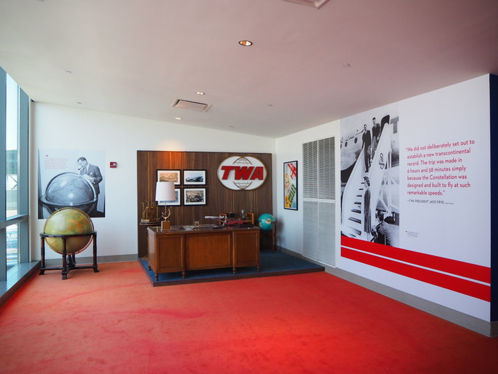 ニューヨーク観光ブログ : 1960年代のレトロ感たっぷり TWA HOTEL オープン