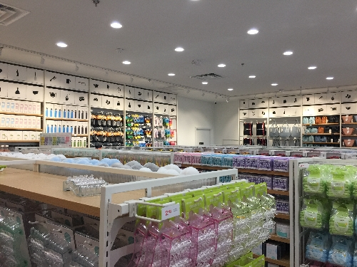 オーランド観光ブログ 可愛い雑貨屋さんminisoがオープン オーランド観光ブログ 可愛い雑貨屋さんminisoがオープン