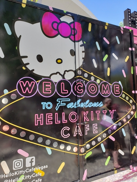 ラスベガス観光ブログ : ラスベガスに新オープン☆キティちゃんカフェ