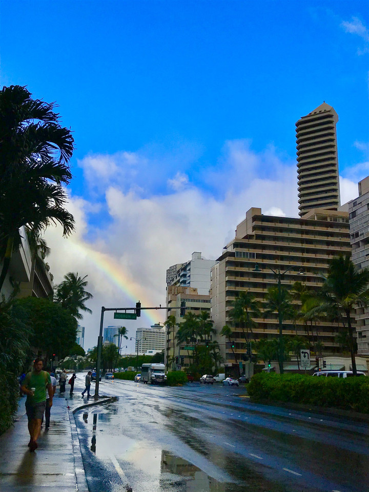 ハワイ観光ブログ ハワイの朝の通勤風景