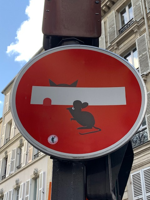 ロンドン観光ブログ : 道路標識アート