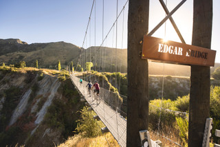 Biking_edgar_bridge_arrow_river_tra