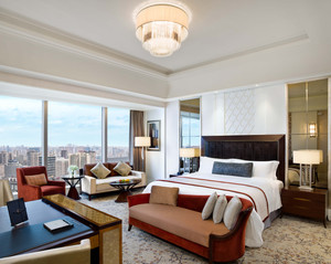 3grand_deluxe_room_with_city_view