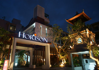 Front_hotel
