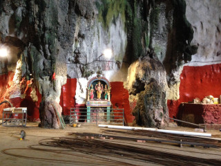 Batu_cave_2