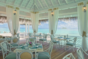 Ayada_maldives_ocean_breeze_restaur