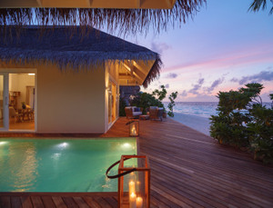 Baglioni_resort_maldives_pool_sui_4