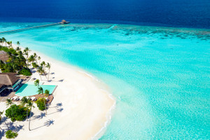 Baglioni_resort_maldives_main_pool_
