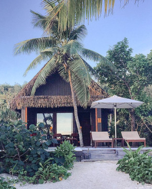 Beachfront_pool_villa_2