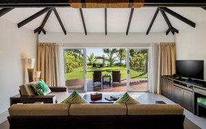 Beachfront_bure4
