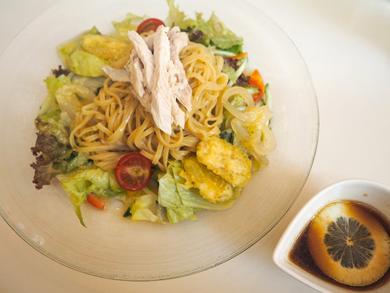 悟空_雲仙しまばら鶏のバンバンジーサラダ冷麺