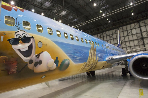 Frozenplane_features_0147742x495_2