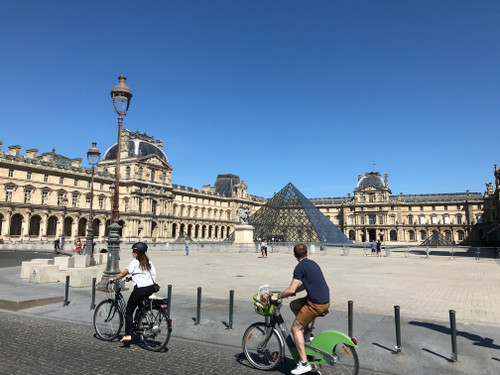 Louvre_jun_2020