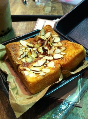Almond_cream_brick_toast