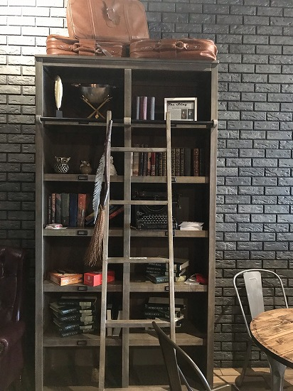Bookshellf