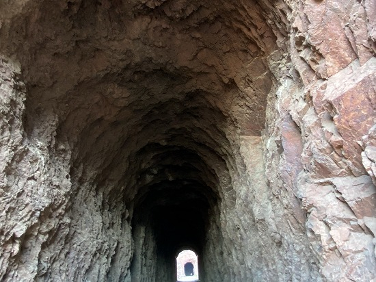 Hrtrail_tunnel
