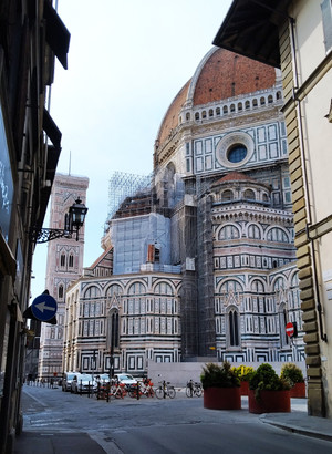 Piazza_duomo_via_oriuolo