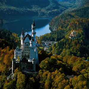 Neuschwanstein_herbst_cbayern_touri