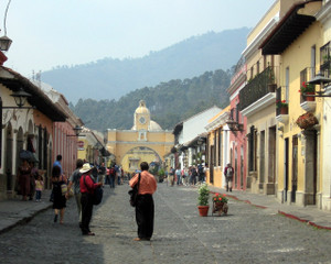 Antigua_guatemala_arch_2
