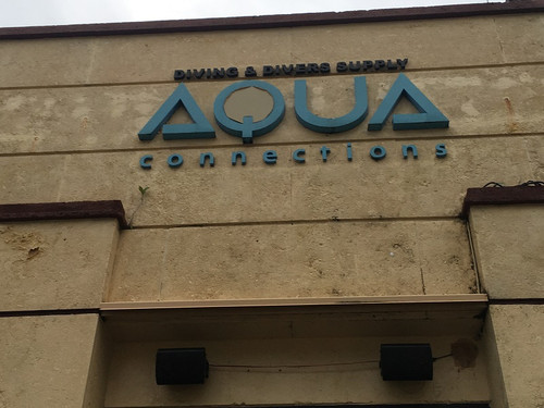 Aqua_entrance_2