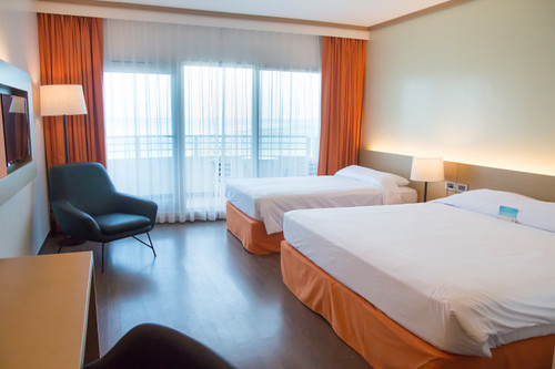 Rdeluxe_room